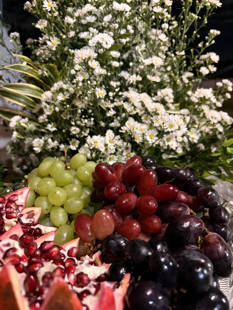Arranjo de frutas e roma da mesa de antepastos
